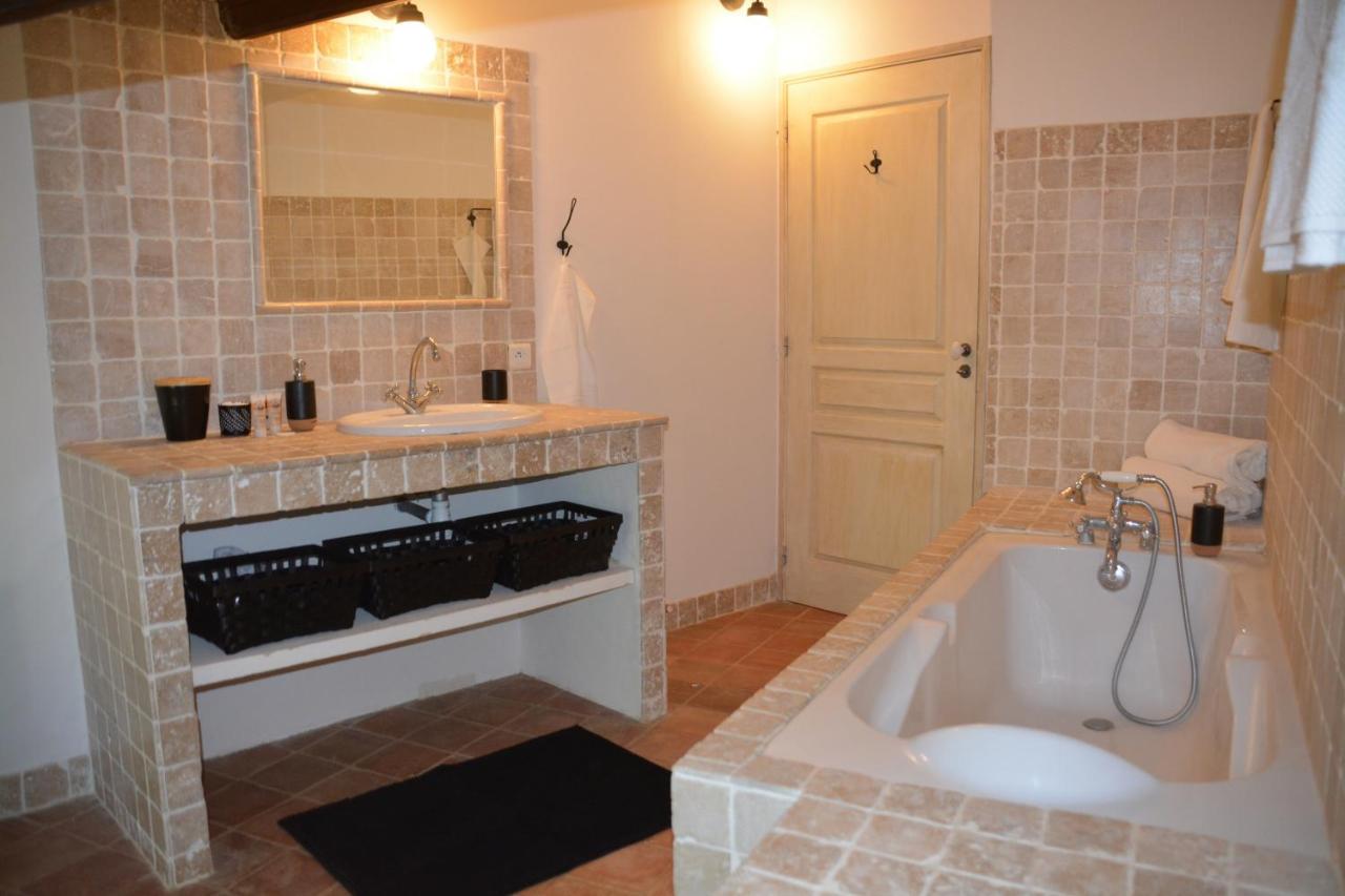La Petite Sardine Bed & Breakfast Lirac Exterior photo