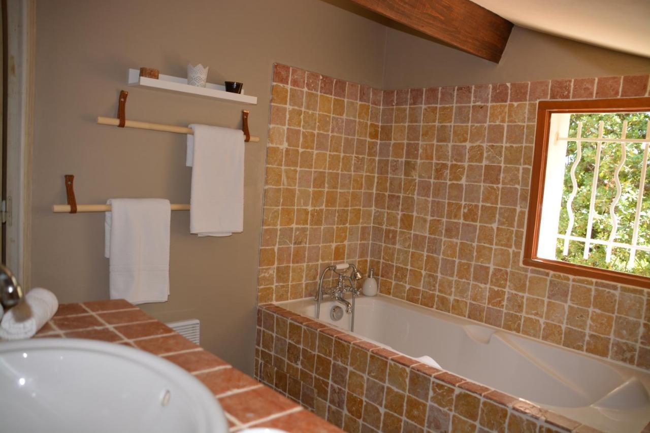 La Petite Sardine Bed & Breakfast Lirac Exterior photo
